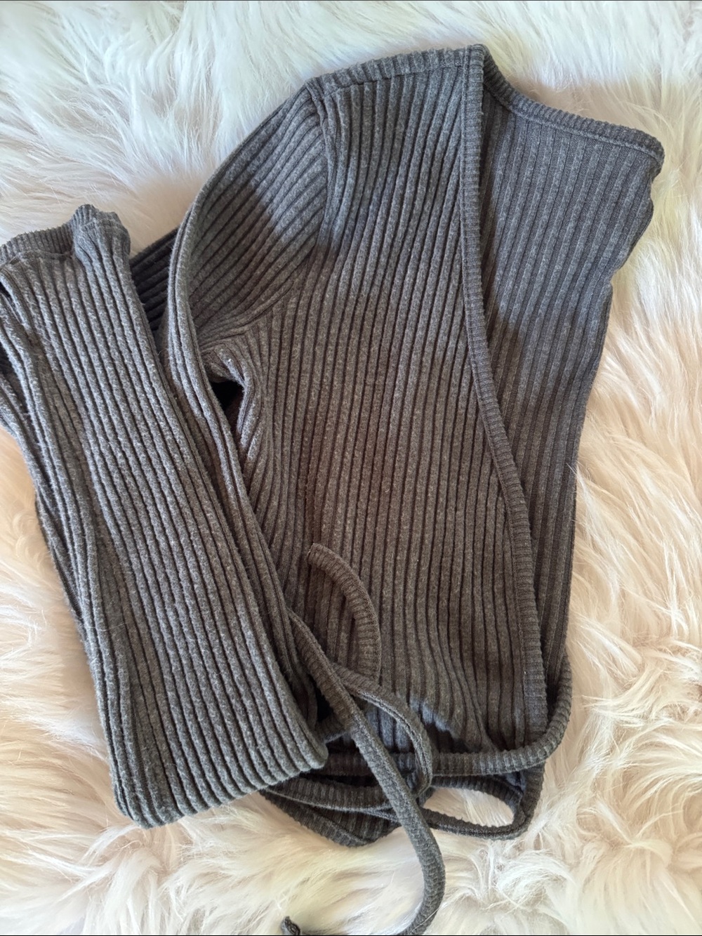 Joah Brown 2 piece  Ribbed Long Sleeve Wrap Top in Gray & pants S/M